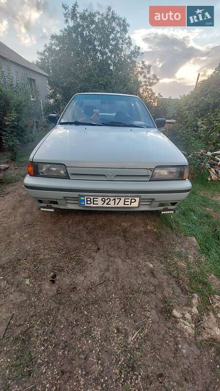 1990 nissan sunny