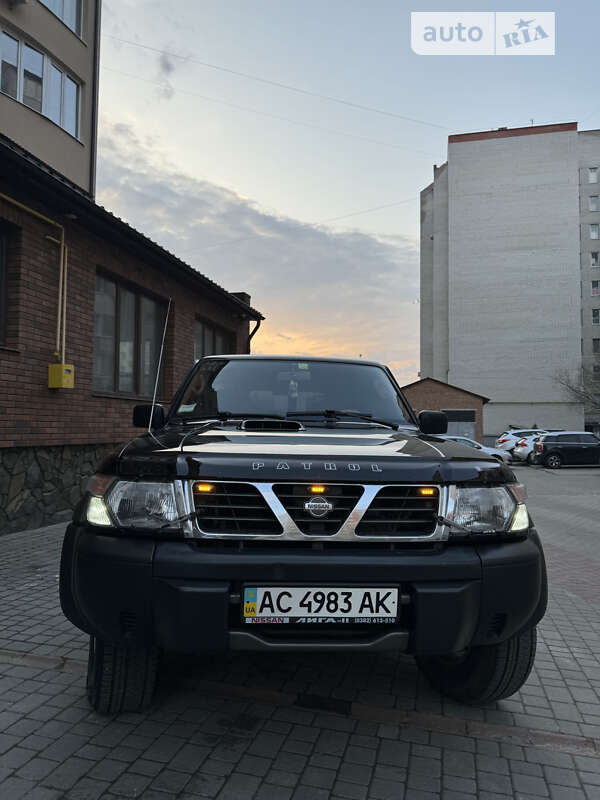 2001 nissan patrol