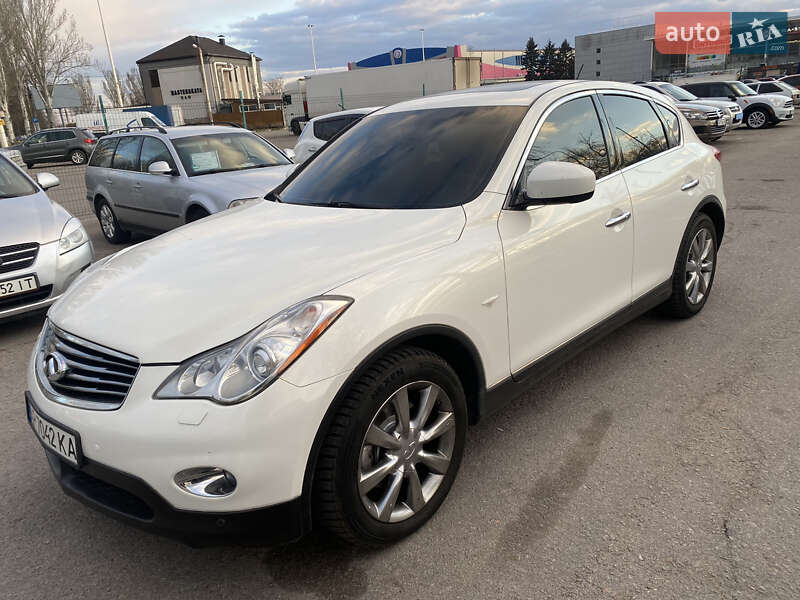 2010 infiniti ex35