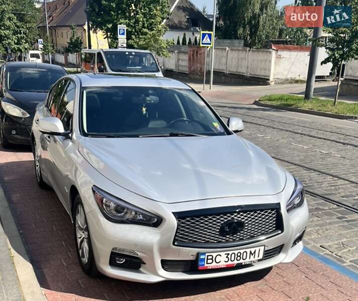 2015 infiniti q50