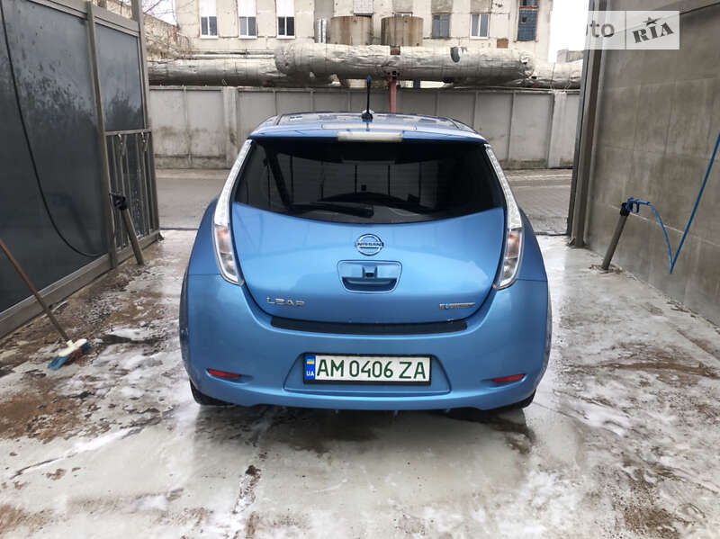 2011 nissan leaf