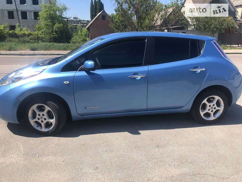 2011 nissan leaf