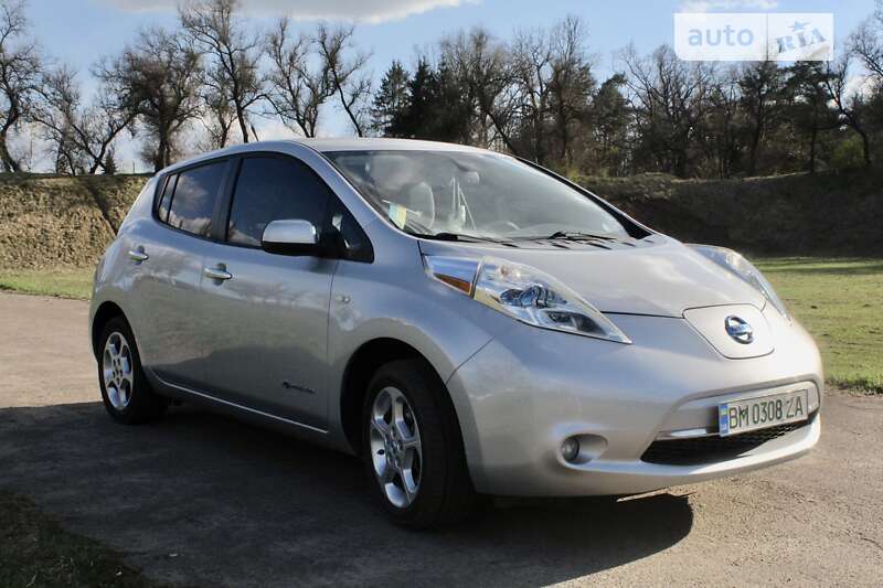 2011 nissan leaf
