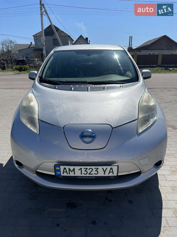 2012 nissan leaf