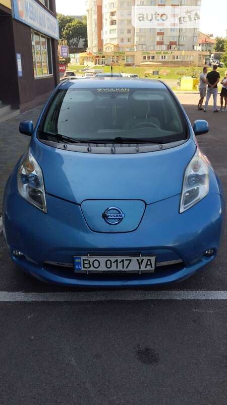 2011 nissan leaf