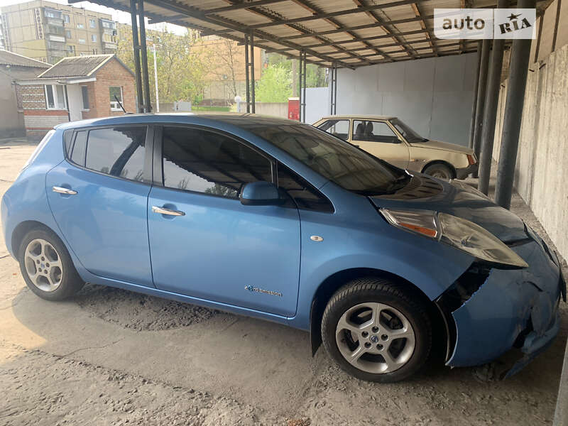 2011 nissan leaf