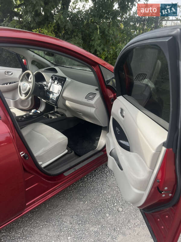 2012 nissan leaf