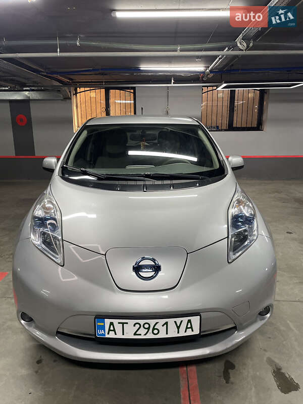 2011 nissan leaf
