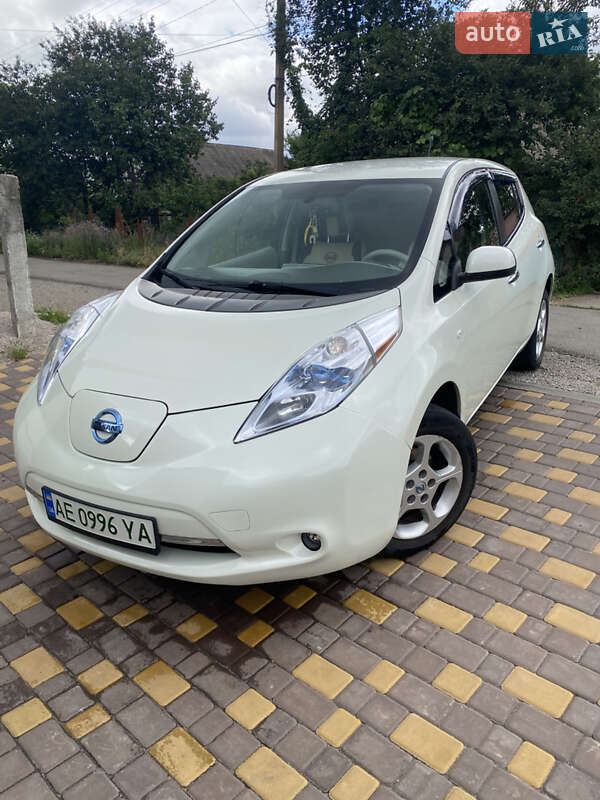 2011 nissan leaf