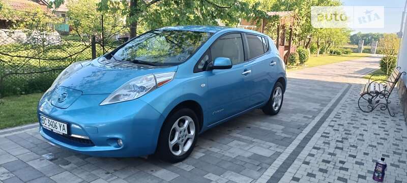 2011 nissan leaf
