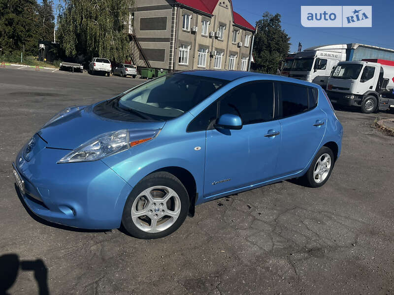 2011 nissan leaf