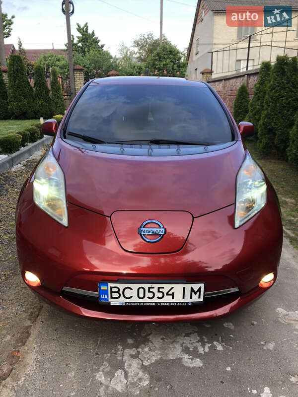 2011 nissan leaf