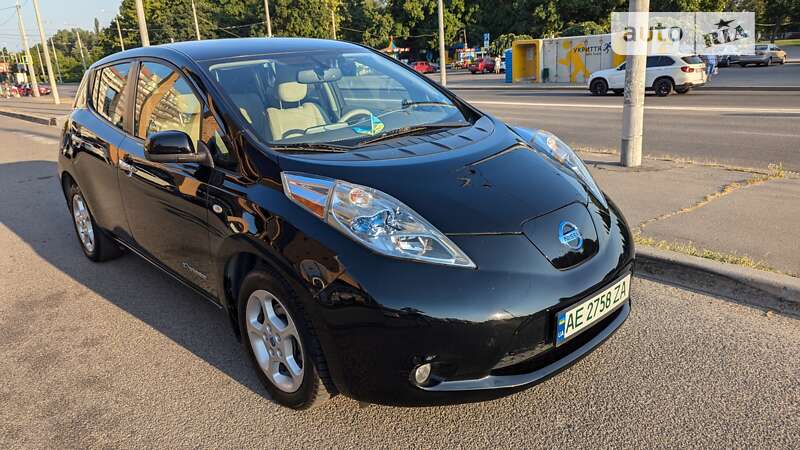 2011 nissan leaf