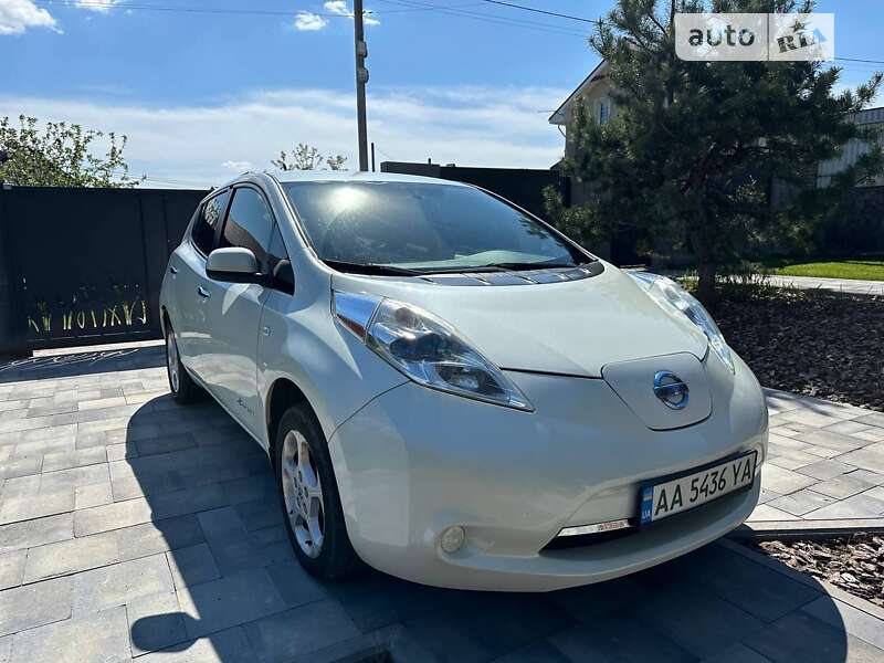 2011 nissan leaf