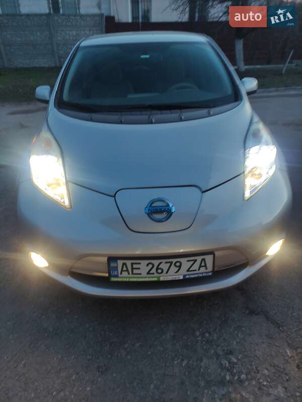 2012 nissan leaf