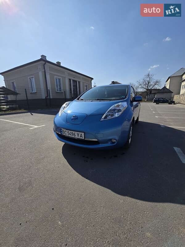 2012 nissan leaf