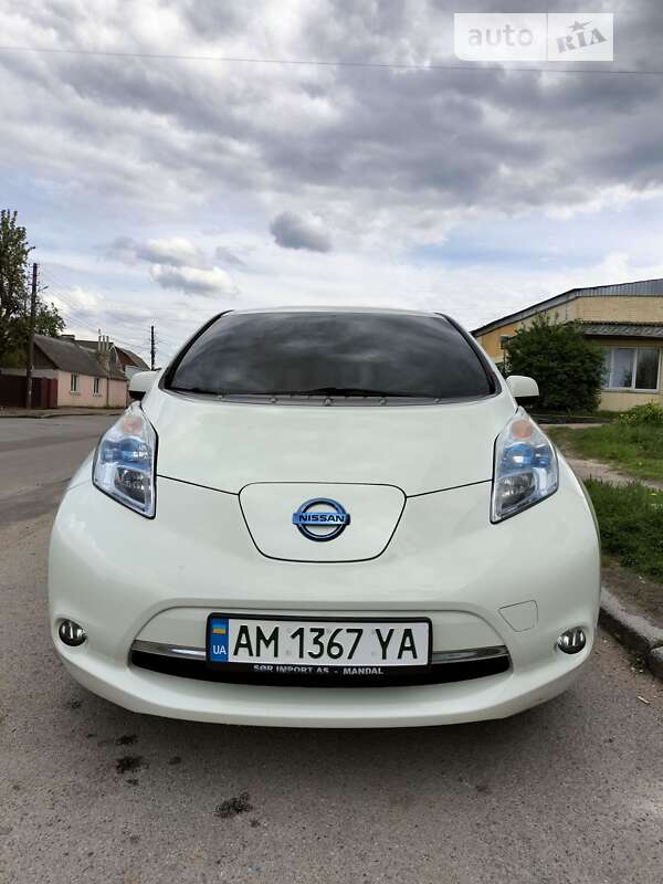 2012 nissan leaf