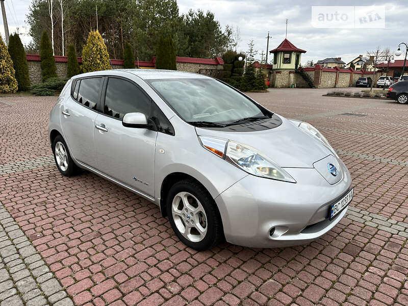 2012 nissan leaf