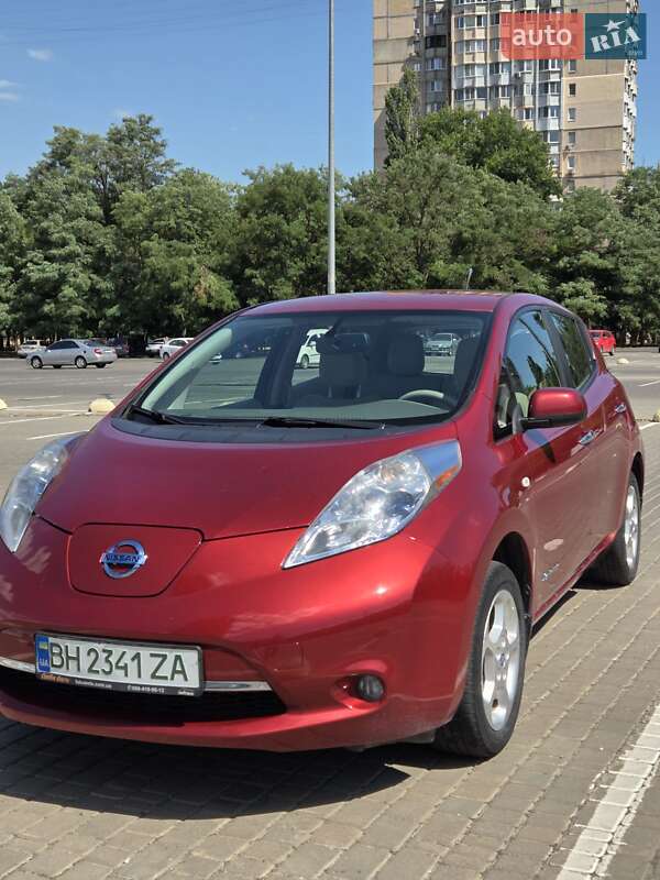 2011 nissan leaf