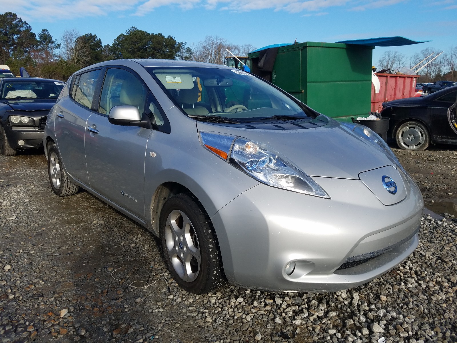 2011 nissan leaf sv