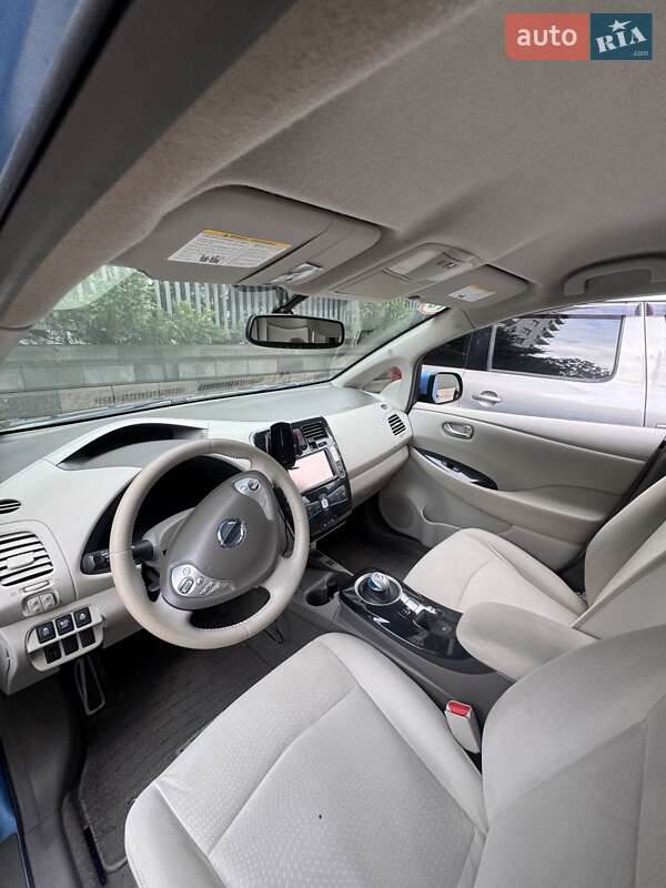 2012 nissan leaf