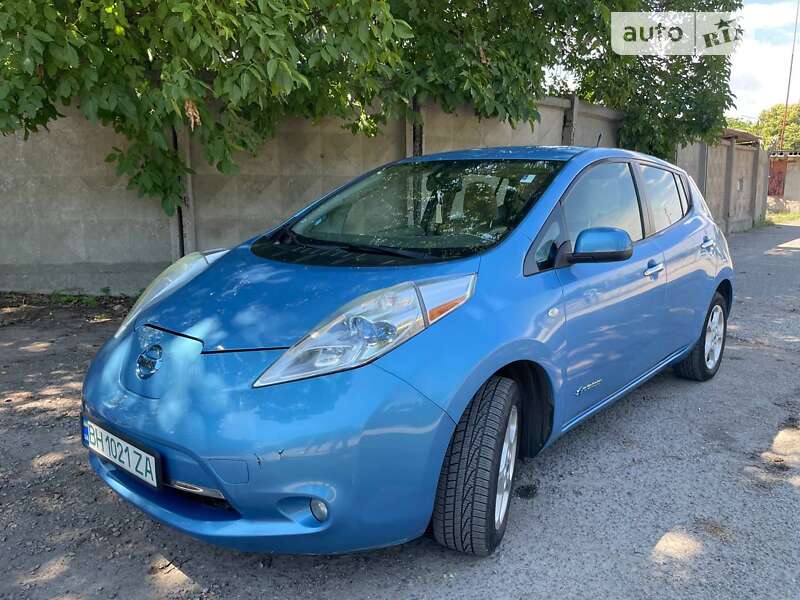 2011 nissan leaf