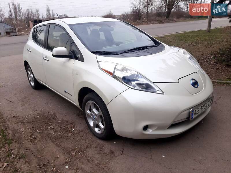 2011 nissan leaf