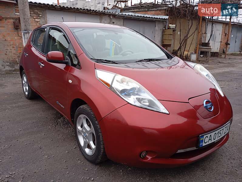 2011 nissan leaf