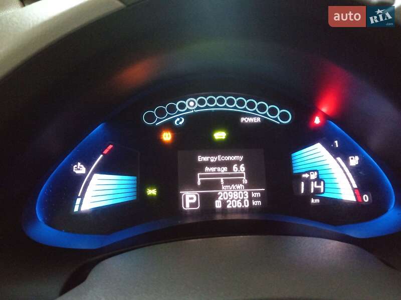2011 nissan leaf