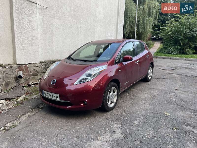 2011 nissan leaf