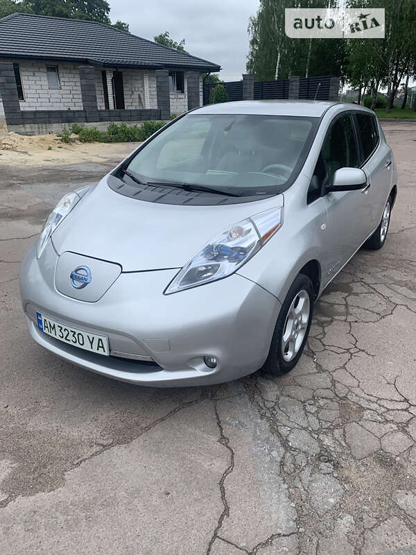 2011 nissan leaf