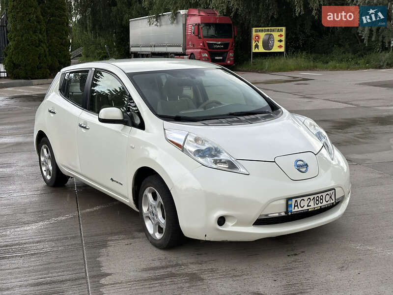 2011 nissan leaf