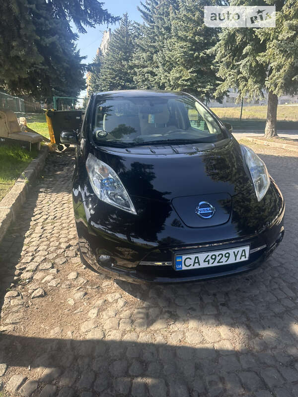 2011 nissan leaf