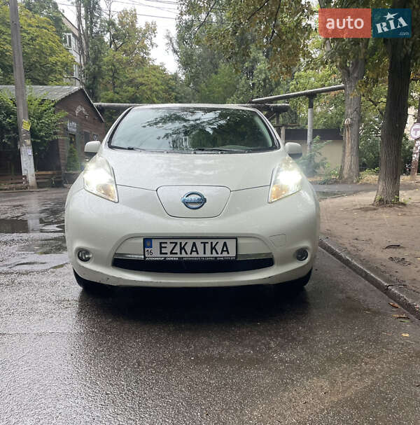 2012 nissan leaf