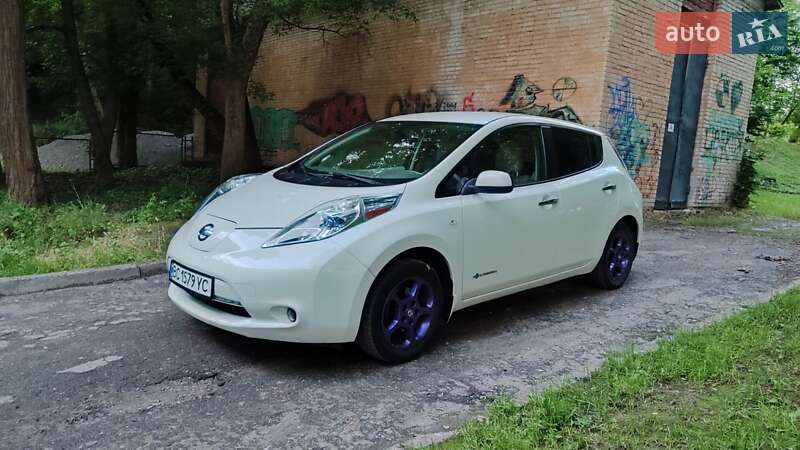 2012 nissan leaf