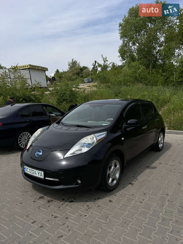 2011 nissan leaf