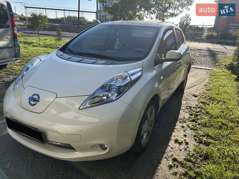 2012 nissan leaf
