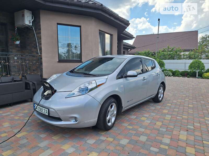 2012 nissan leaf