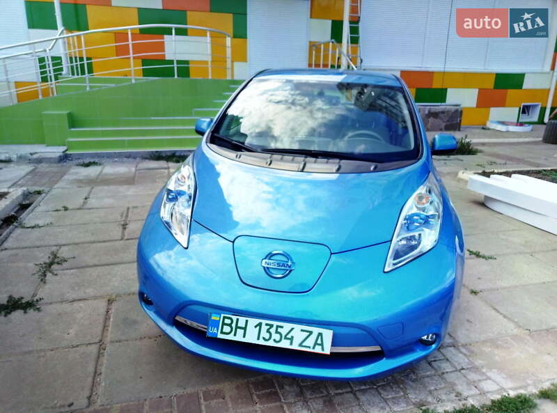 2011 nissan leaf