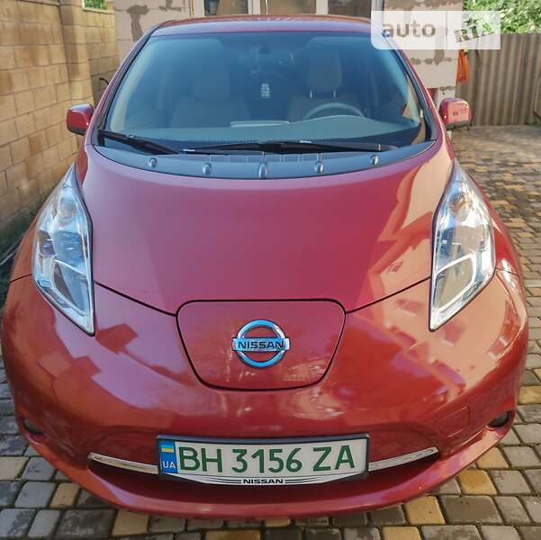 2012 nissan leaf