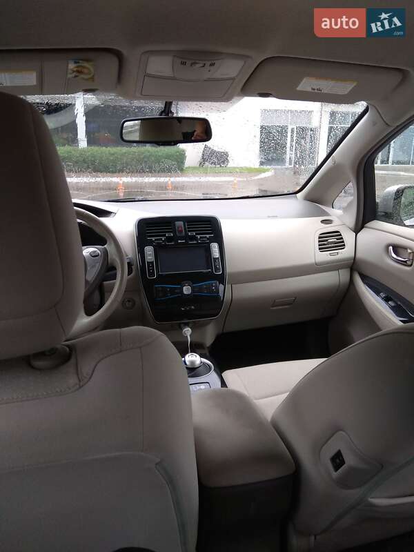 2012 nissan leaf