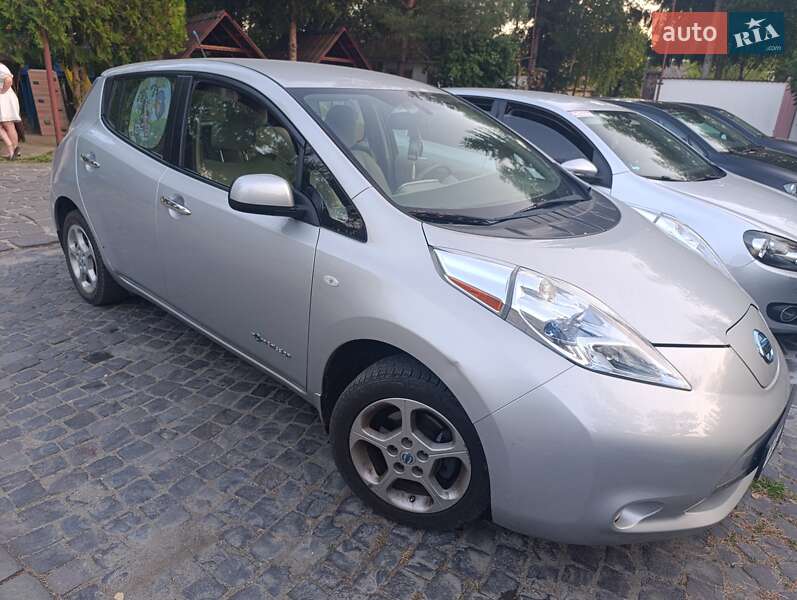 2012 nissan leaf