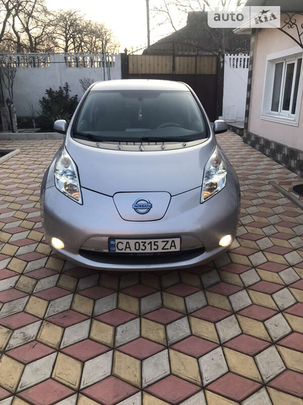 2012 nissan leaf