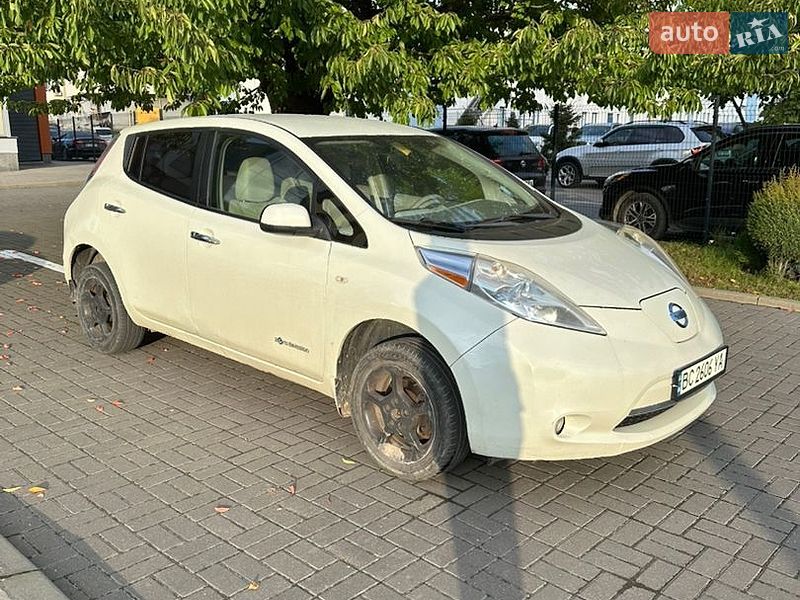 2011 nissan leaf