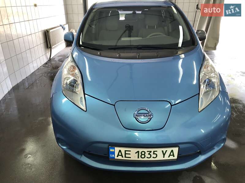 2011 nissan leaf