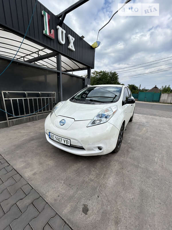 2011 nissan leaf