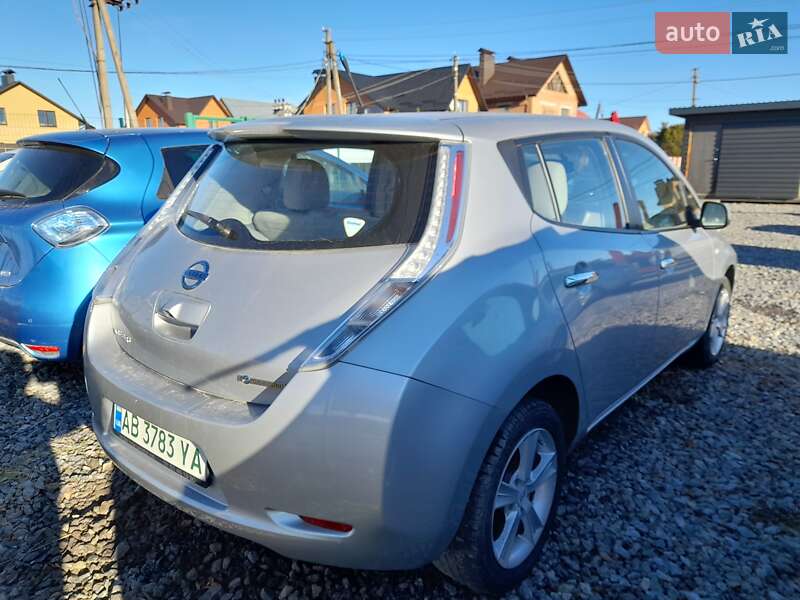 2011 nissan leaf