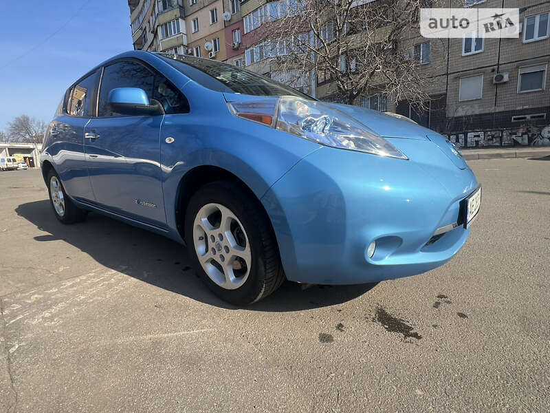 2012 nissan leaf