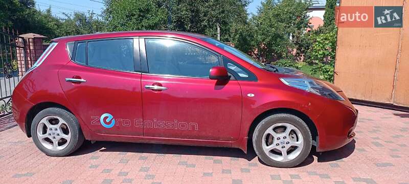 2012 nissan leaf