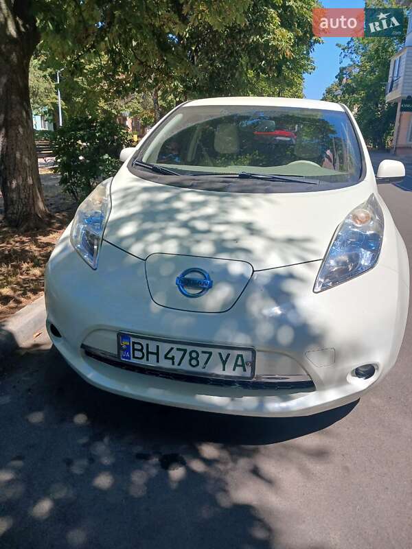 2012 nissan leaf
